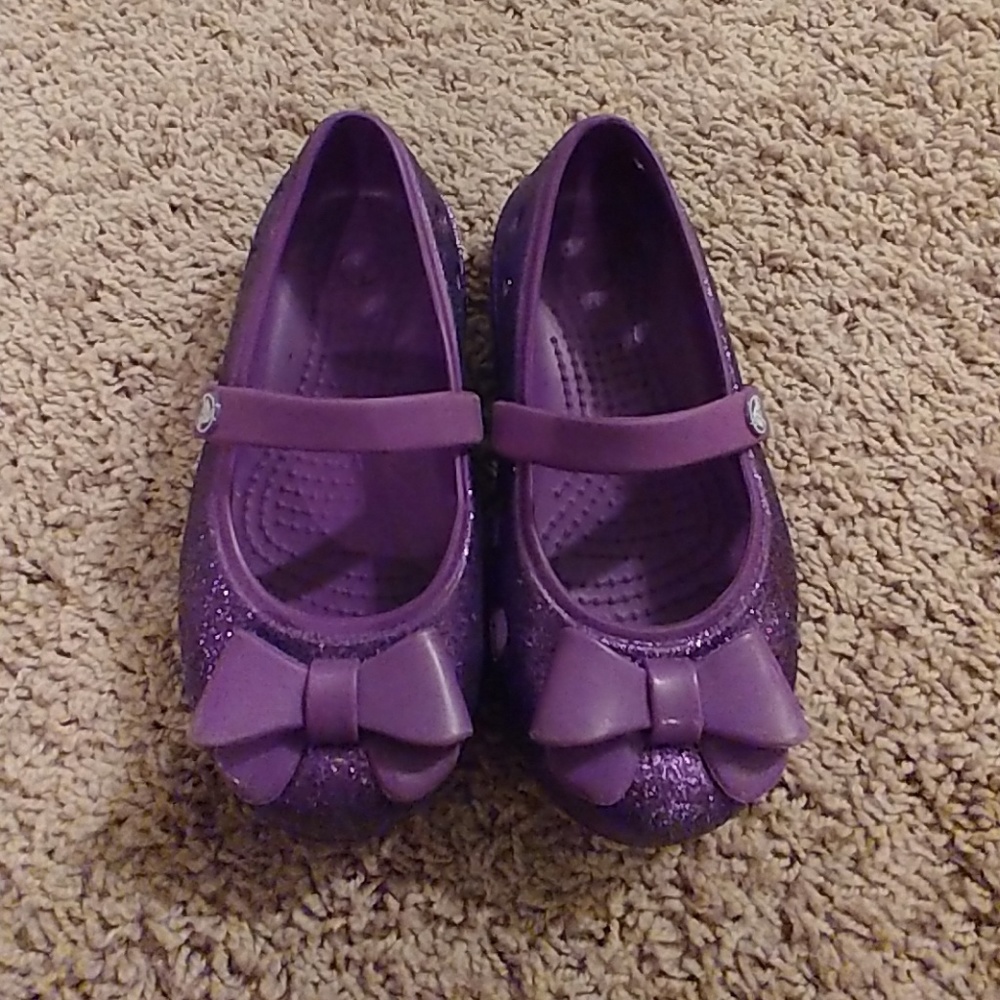Little girls size 10 crocs